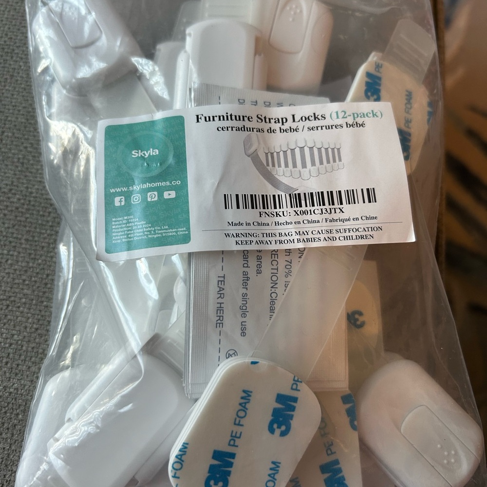 Skagen White Furniture Strap Locks